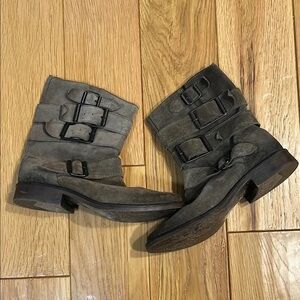 Zigi Soho Gray Combat Boots
